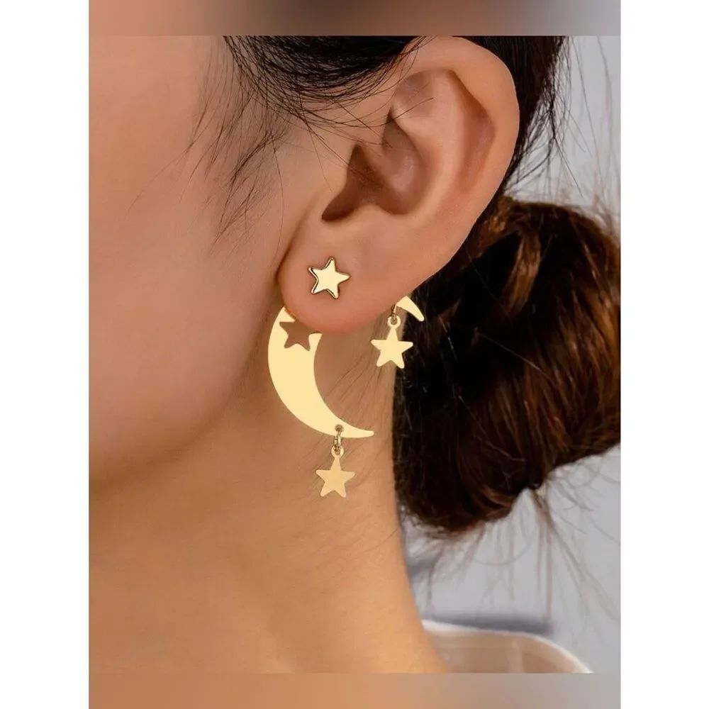 Gold Moon and Star Drop Earrings N1464